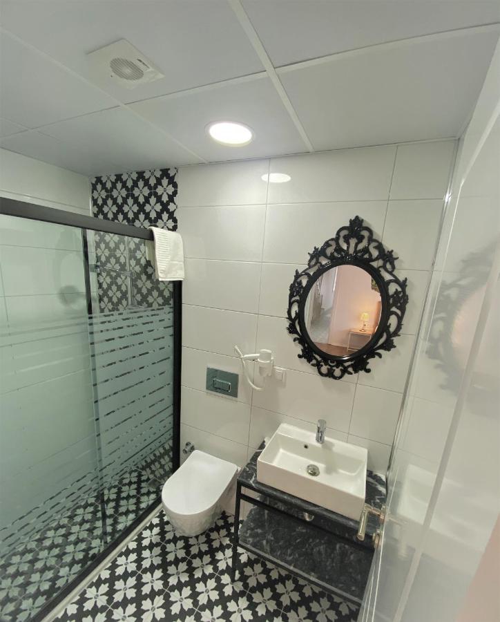 Cunda Kordon Otel Ayvalı Buitenkant foto