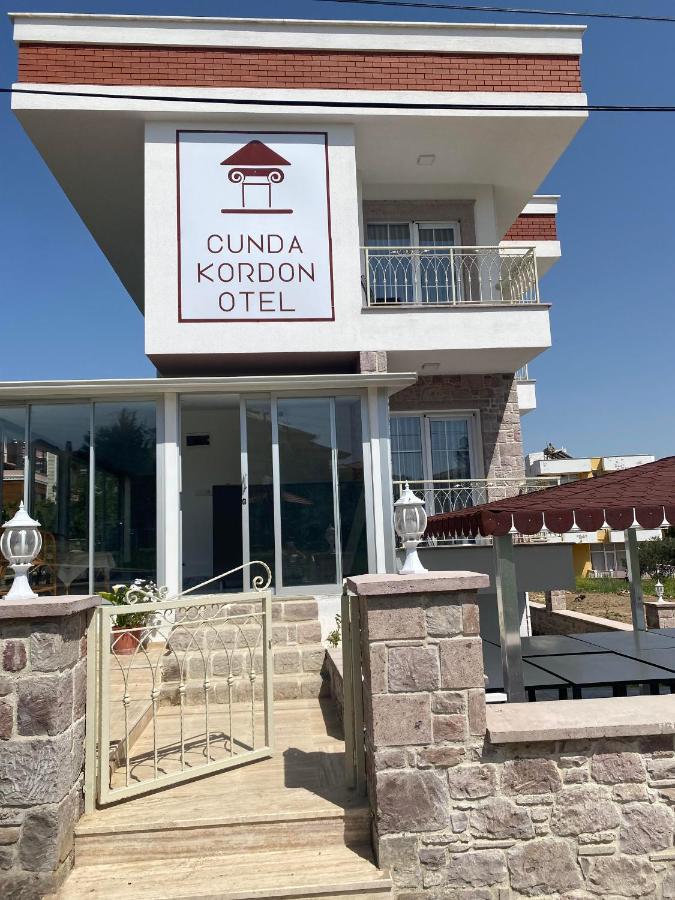 Cunda Kordon Otel Ayvalı Buitenkant foto